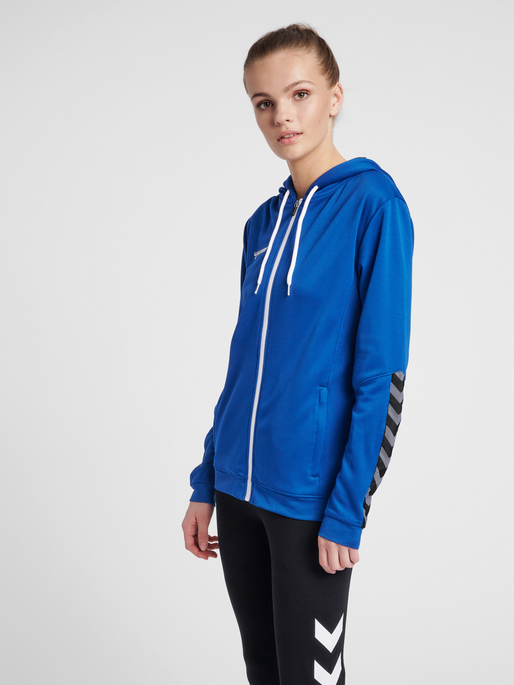 hmlAUTHENTIC POLY ZIP HOODIE WOMAN, TRUE BLUE, model