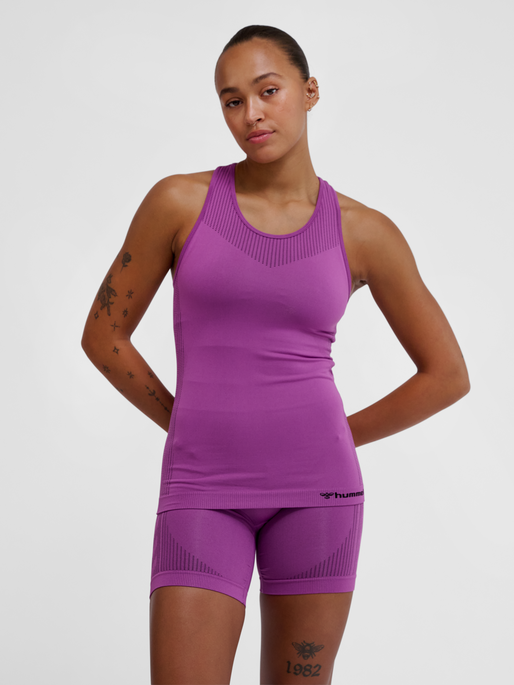 hmlMT SHAPING SEAMLESS TANKTOP, CATTLEYA ORCHID, model