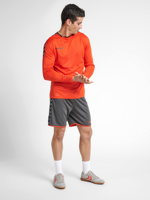 hmlAUTHENTIC POLY SHORTS, ASPHALT, model