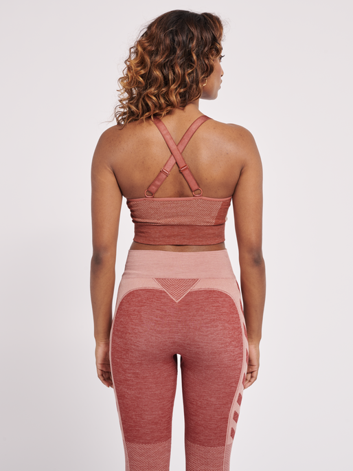 hmlCLEA SEAMLESS  SPORTS TOP, WITHERED ROSE/ROSE TAN MELANGE, model