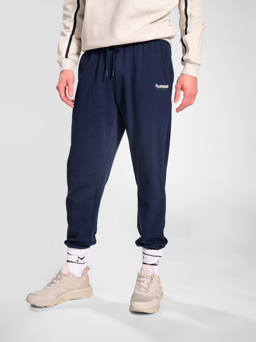 hmlLGC NATE SWEATPANTS, 7666, model