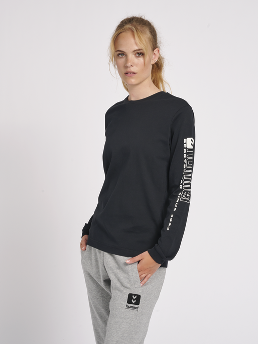 hmlLGC CRAIG T-SHIRT L/S, 2001, model