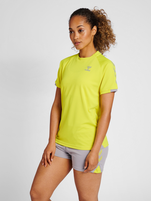 hmlGG12 ACTION JERSEY S/S WOMAN, SULPHUR SPRING, model