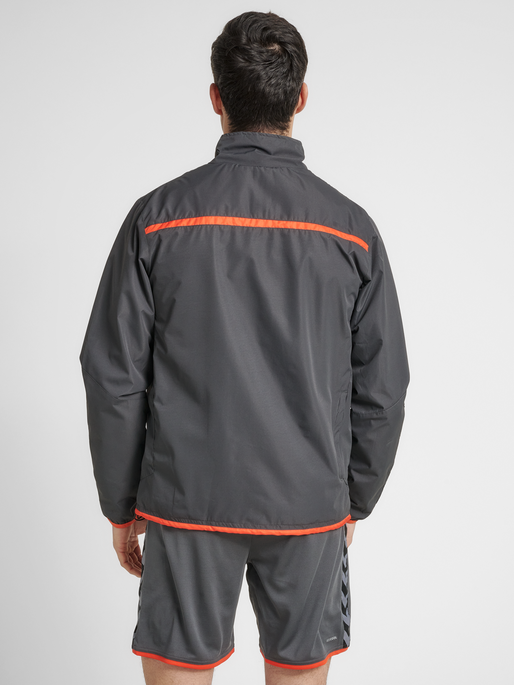 hmlAUTHENTIC TRAINING JACKET, ASPHALT, model