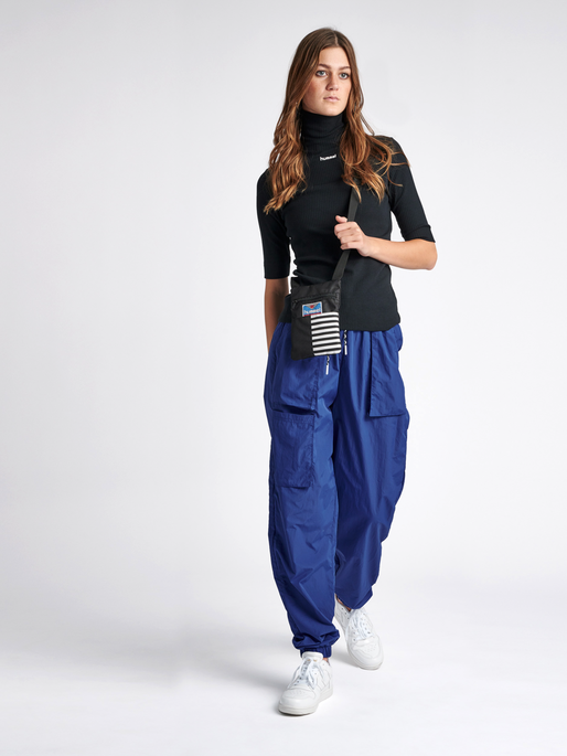 hmlCAROLINE RIB TURTLENECK S/S, 2001, model