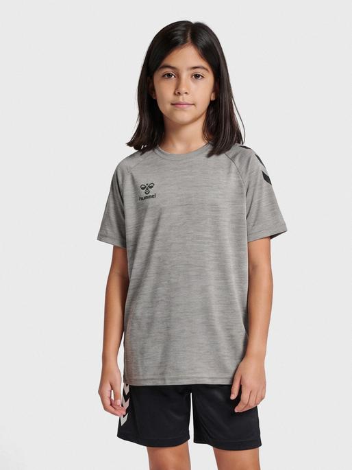 hmlCORE XK CORE POLY TEE S/S KIDS, GREY MELANGE, model