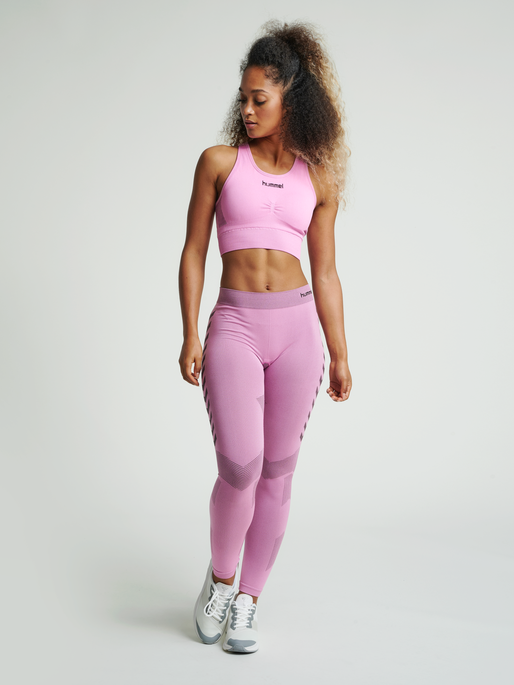 HUMMEL FIRST SEAMLESS BRA WOMAN, 3257, model