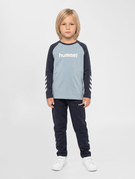 hmlJR LOGO T-SHIRT L/S, DUSTY BLUE, model