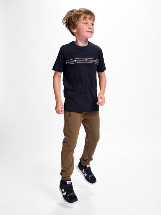 hmlGAZ T-SHIRT S/S, 2001, model