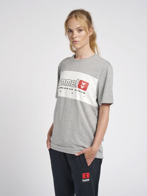 hmlLGC MUSA T-SHIRT, 2006, model