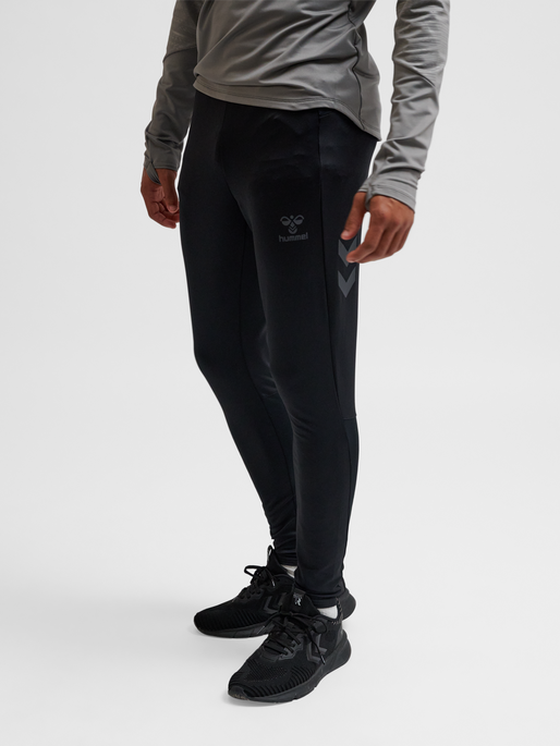 hmlPRO TRAINING PANTS, BLACK, model