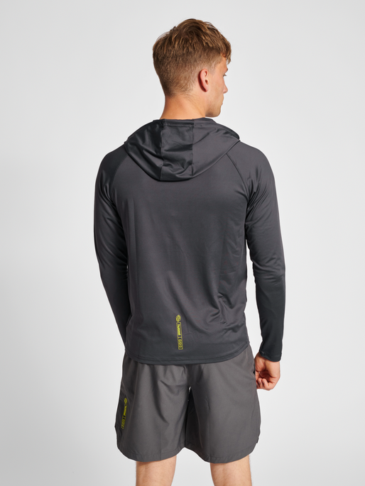 hmlGG12 TRAINING HOODIE, FORGED IRON, model