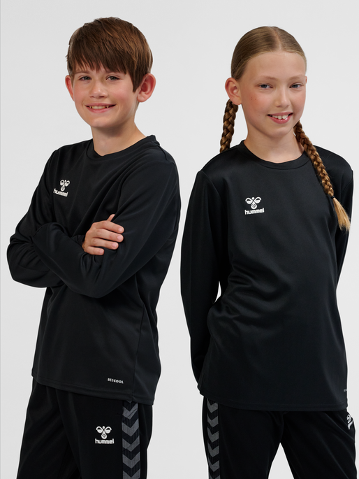 hmlESSENTIAL SWEATSHIRT KIDS, BLACK, model