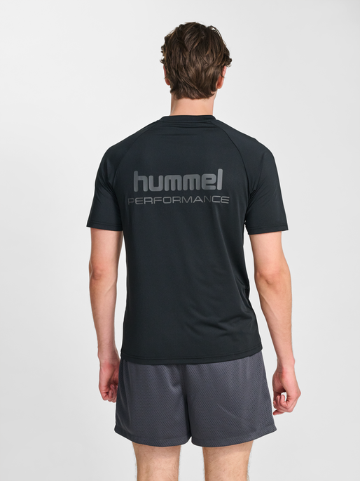 hmlPULSE MESH T-SHIRT S/S, BLACK/EBONY, model