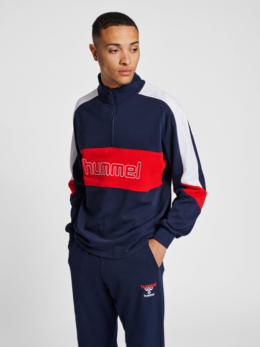 hmlIC CLAUDE HALF ZIP SWEATSHIRT, PEACOAT, model