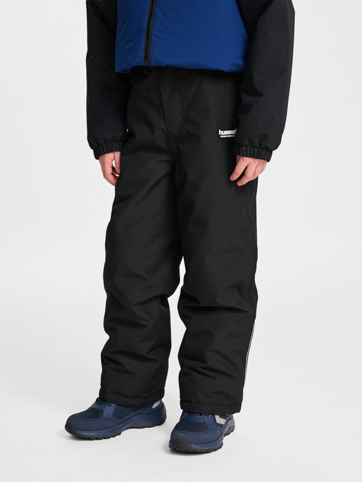 hmlJR SNOW PANTS WP10K, BLACK, model