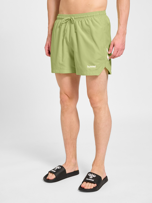 hmlPULSE SWIM SHORTS, SHADOW LIME, model