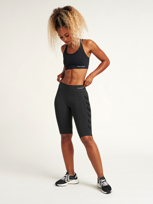 hmlCI SEAMLESS CYCLING SHORTS, 1502, model