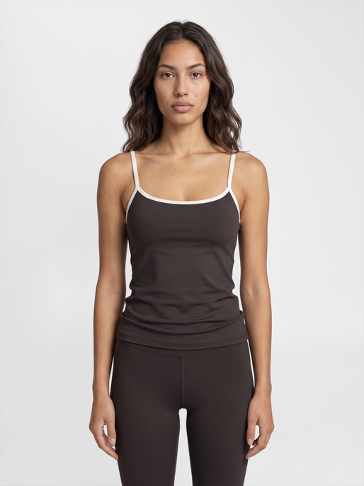 hmlBALANCE SPORTS TOP, AFTER DARK, model