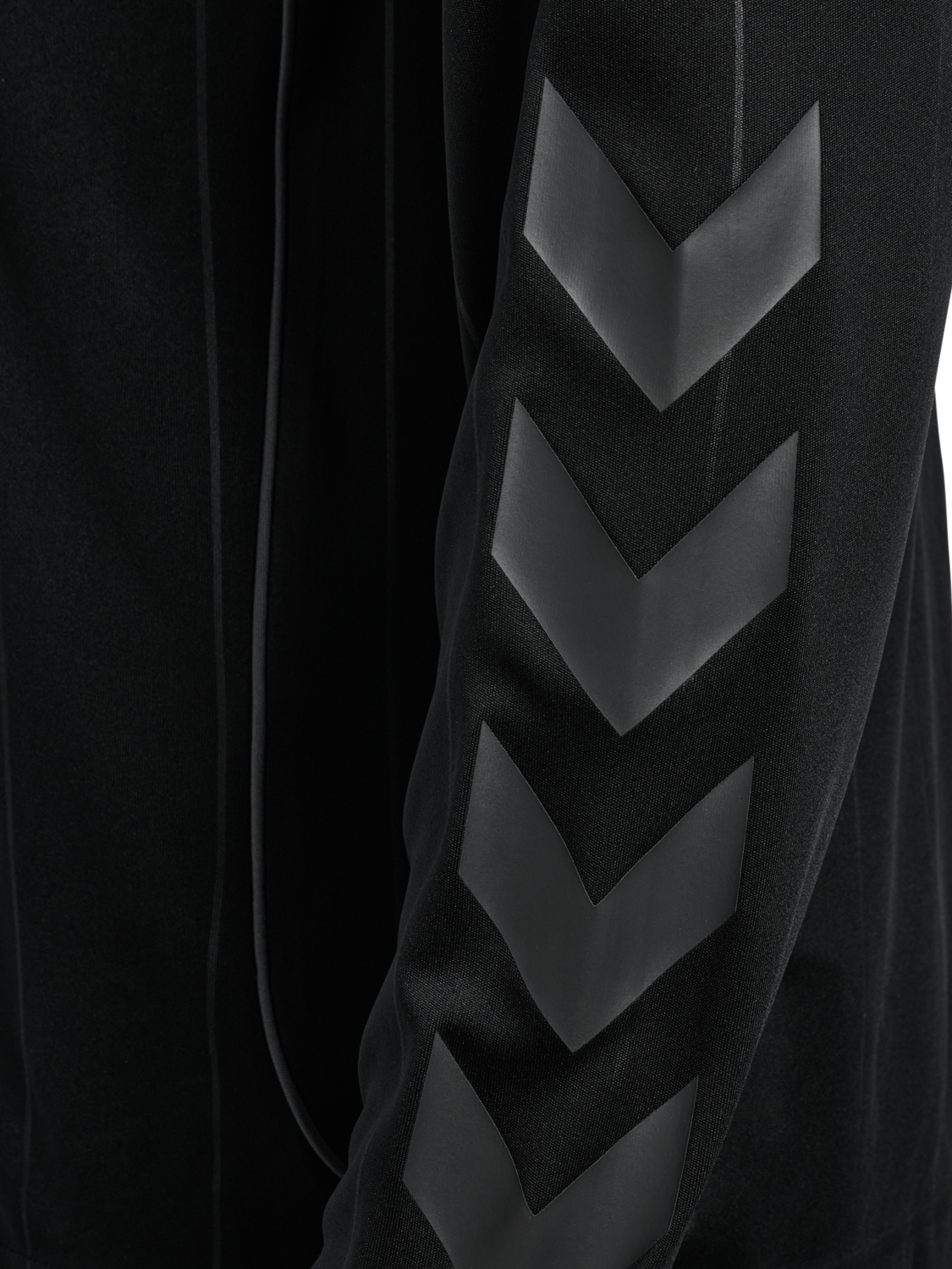 hmlPITCH T-SHIRT L/S, BLACK, packshot