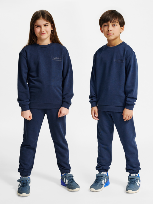 hmlJR BASE SWEAT SET, DRESS BLUES, model