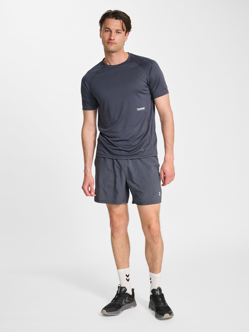 hmlPULSE WORKOUT SET, EBONY, model