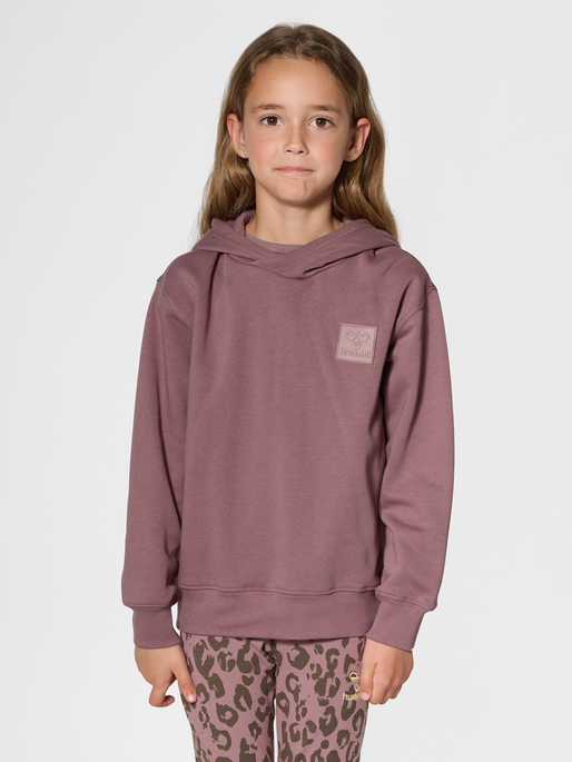 hmlCLEAN HOODIE, ROSE TAUPE, model