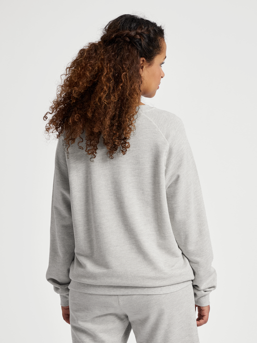 hmlHIVE LUCAS SWEATSHIRT, GREY MELANGE, model