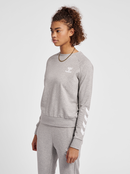 hmlNONI 2.0 SWEATSHIRT, GREY MELANGE, model