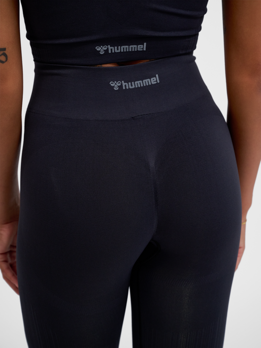 hmlMT DEFINE SEAML SCRUNCH TIGHTS, BLACK, model