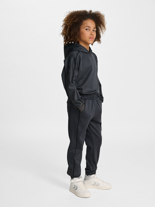 hmlJR INTERLOCK ADJUST PANTS, EBONY, model