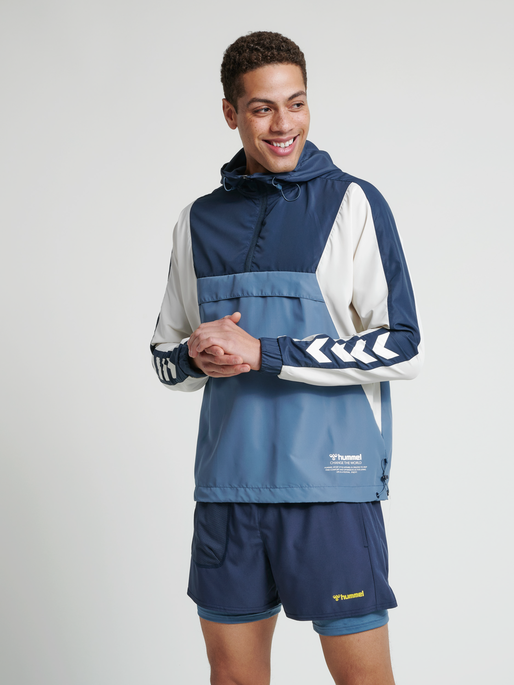 hmlALVIN HALF ZIP JACKET, CHINA BLUE, model