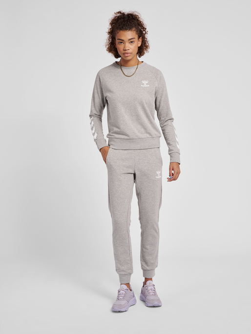 hmlNONI 2.0 SWEATSHIRT, GREY MELANGE, model