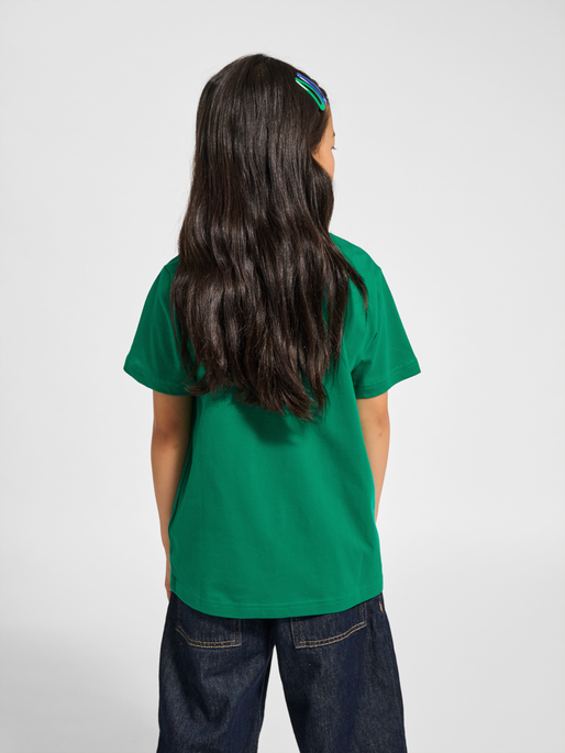 hmlTRELLE T-SHIRT S/S, PEPPER GREEN, model