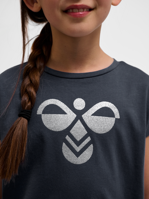 hmlDIEZ T-SHIRT S/S, PARISIAN NIGHT, model