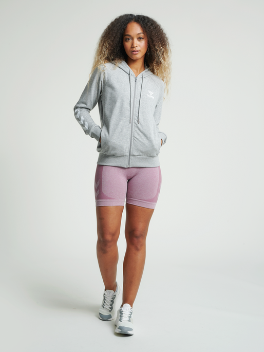 hmlNONI ZIP HOODIE, 2006, model