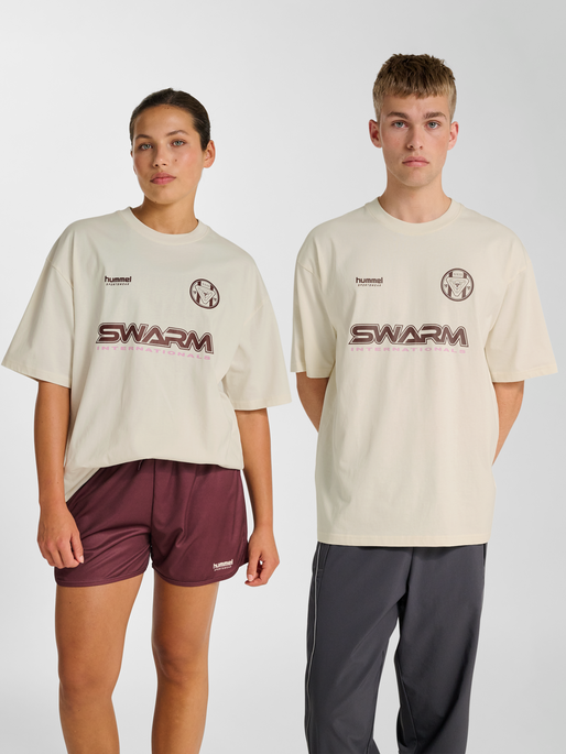 hmlLOOSE COTTON T-SHIRT S/S 23, TOFU, model