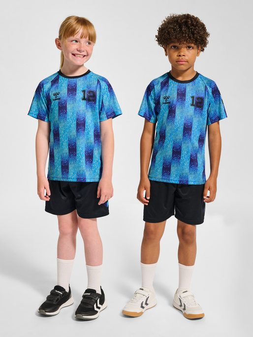 hmlSHIMMER SET, DAZZLING BLUE, model