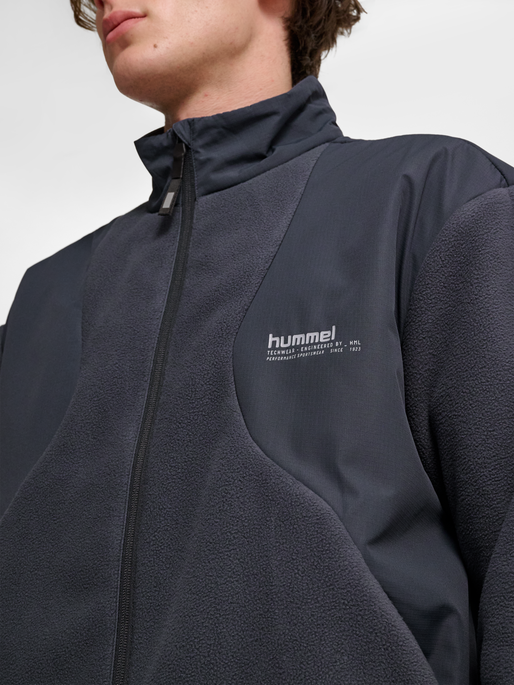 hmlHYBRID FLEECE JACKET, EBONY, model