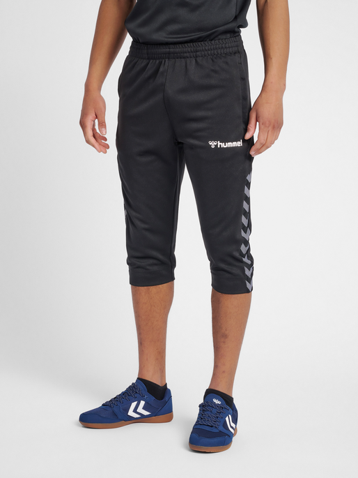 hmlAUTHENTIC 3/4 PANT, BLACK/WHITE, model