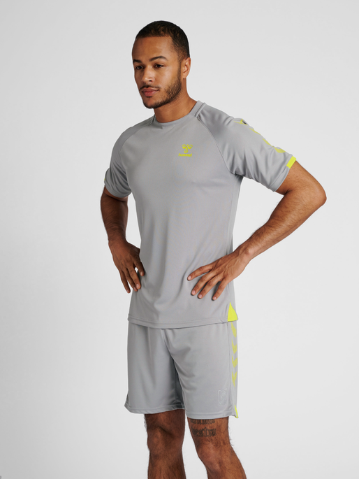 hmlGG12 ACTION JERSEY S/S, 1100, model