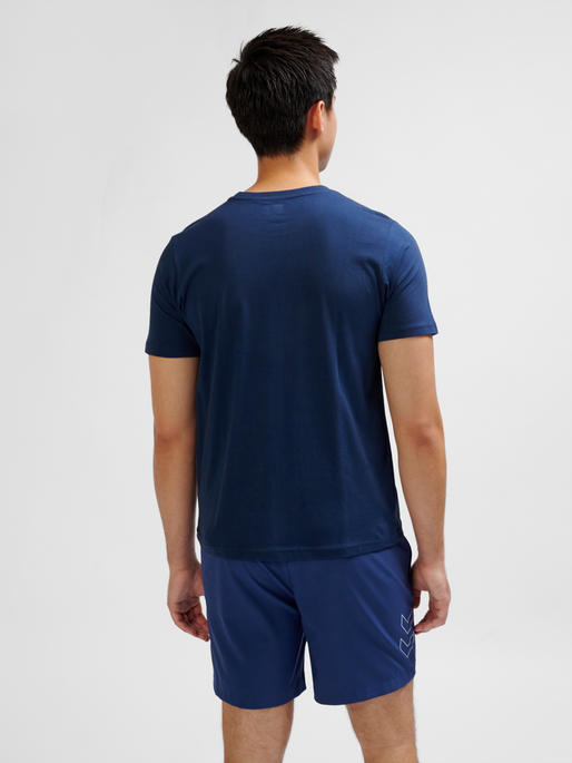 hmlELEMENTAL LOGO COTTON TEE, DRESS BLUES, model