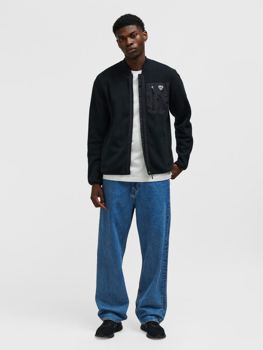 hmlFLEECE ZIP JACKET BEE, BLACK, model