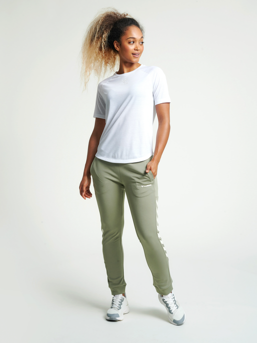 hmlVANJA T-SHIRT S/S, 9001, model