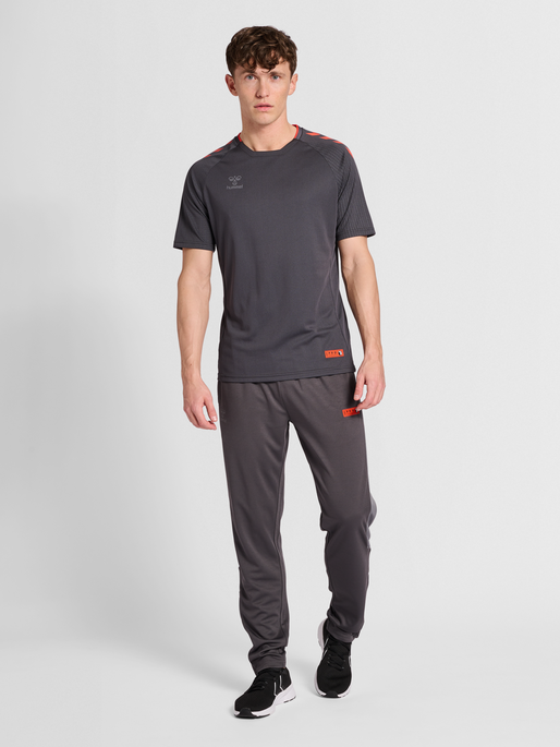 hmlPRO GRID TRAINING JERSEY S/S, FORGED IRON/QUIET SHADE, model