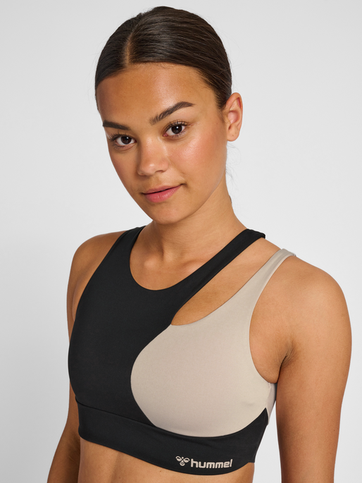 hmlMT RIGA SPORTS BRA, BLACK/CHATEAU GREY, model