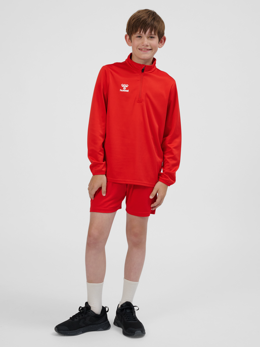 hmlESSENTIAL HALF-ZIP KIDS, TRUE RED, model