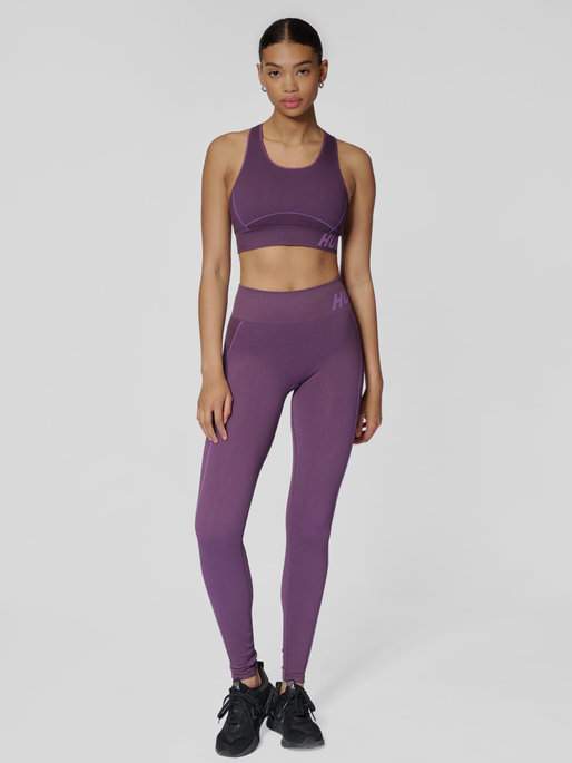 hmlTE CHRISTEL SEAMLESS SPORTS TOP, PLUM PERFECT/BELLFLOWER MELAN, model