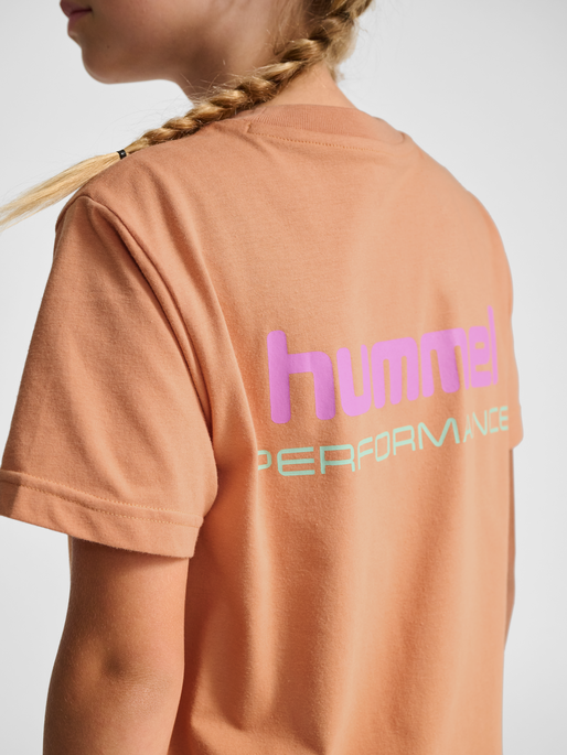 hmlJR PULSE T-SHIRT S/S, PEACH BLOOM, model