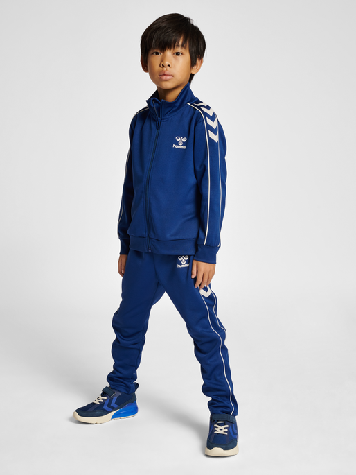 hmlTRACK TRACKSUIT, NAVY PEONY, model